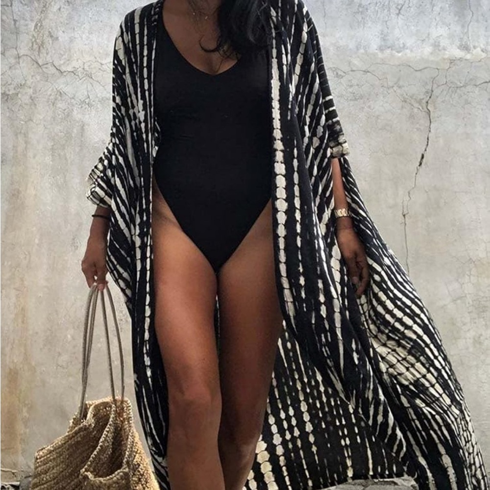 Bsubseach Black and White Tie Dye Beach Kimono Cover-Up